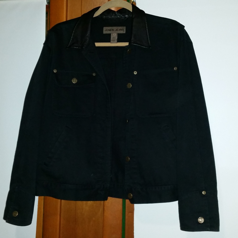 Women's M "boyfriend" style black jean jacket